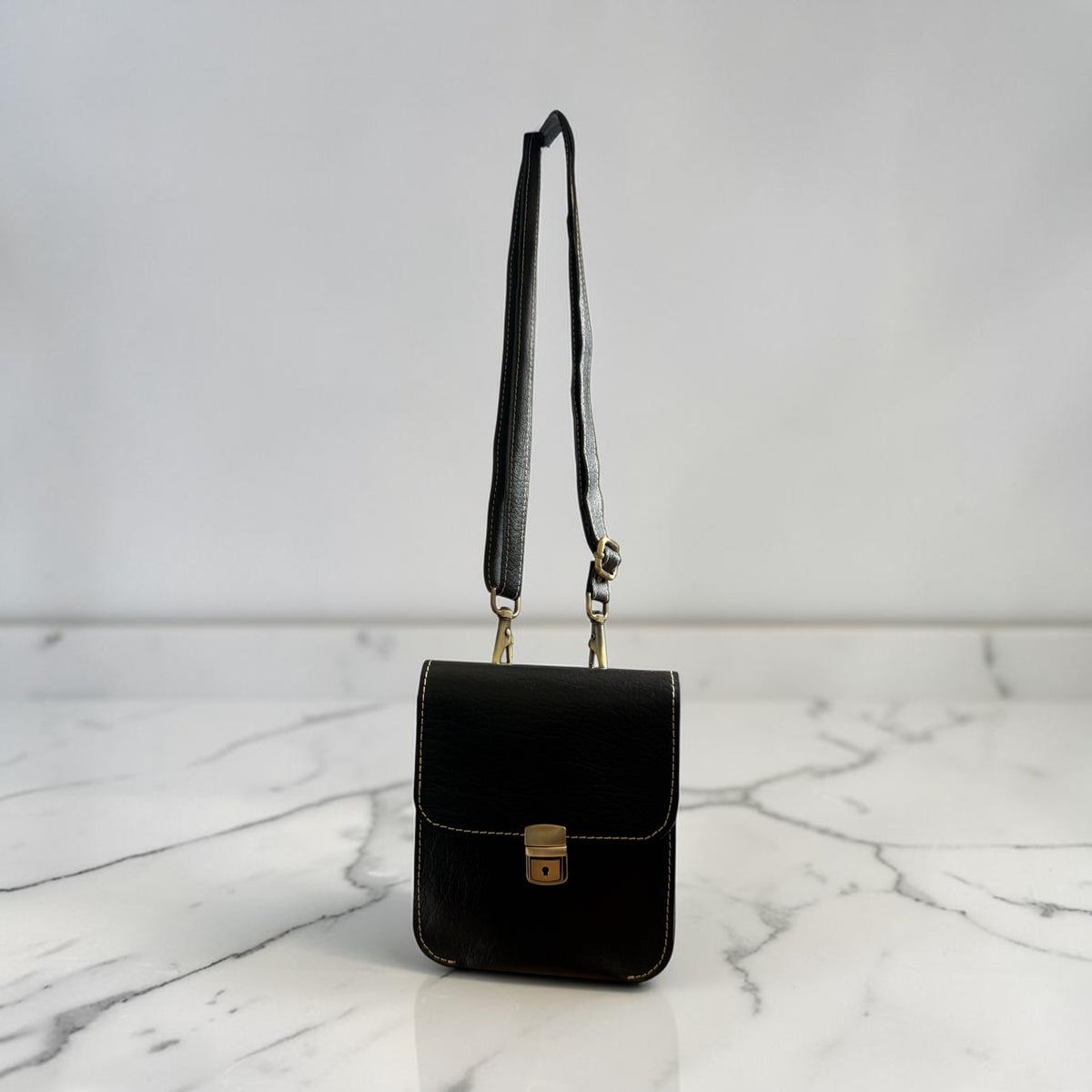 Classic Crossbody-Leader Tasche – Schwarz