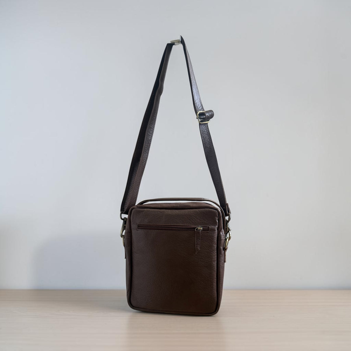Classic Crossbody-Tasche – Leader Dunkelbraun