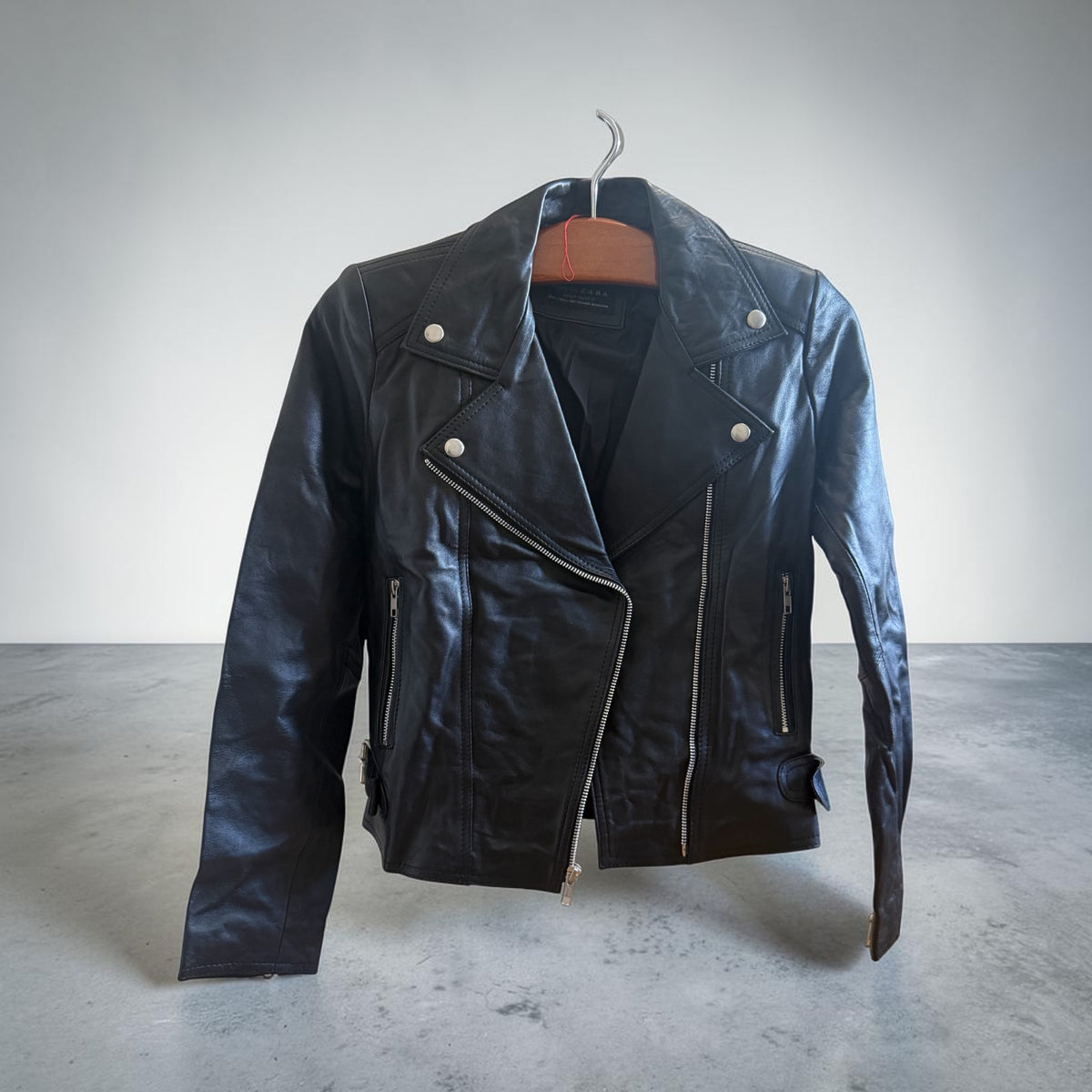 Schwarze Lederjacke mit Reißverschluss | Echtes Leder | Handgefertigt | Garantie