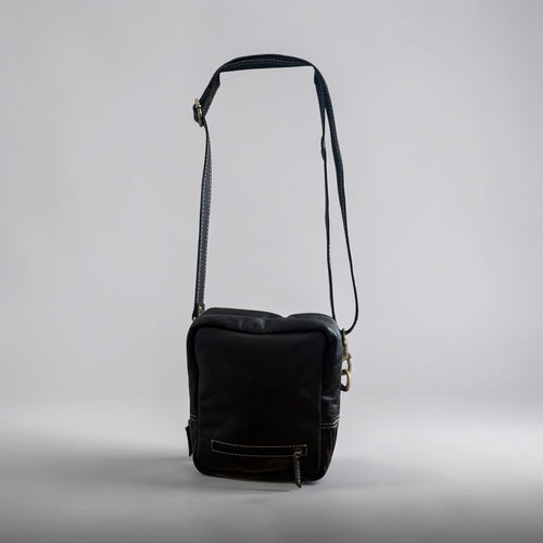 Classic Black Crossbody Leader